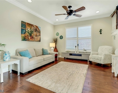 3402 Tigris Lane - Photo Thumbnail 8