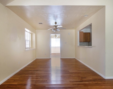 1209 Lovett Street - Photo Thumbnail 3