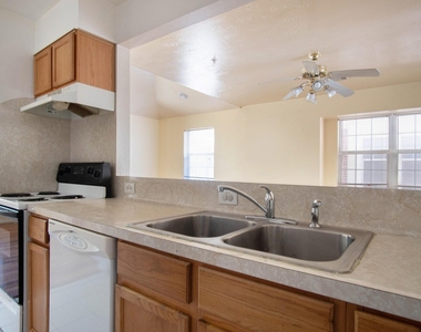 1209 Lovett Street - Photo Thumbnail 6