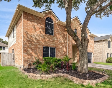12415 Silversmine Drive - Photo Thumbnail 2