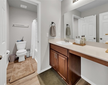 2147 Twisted Cedar Court - Photo Thumbnail 16