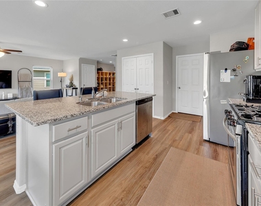 2147 Twisted Cedar Court - Photo Thumbnail 11