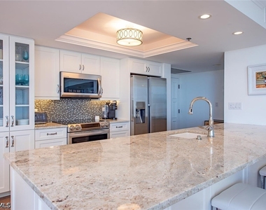 6585 Nicholas Boulevard - Photo Thumbnail 5