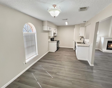 15018 Cypress Green Drive - Photo Thumbnail 9