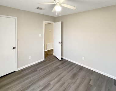 15018 Cypress Green Drive - Photo Thumbnail 12