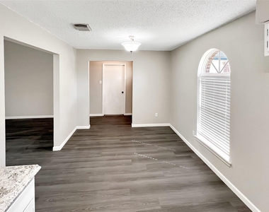 15018 Cypress Green Drive - Photo Thumbnail 10