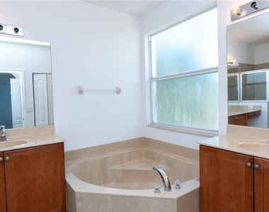 7020 Ambrosia Lane - Photo Thumbnail 6