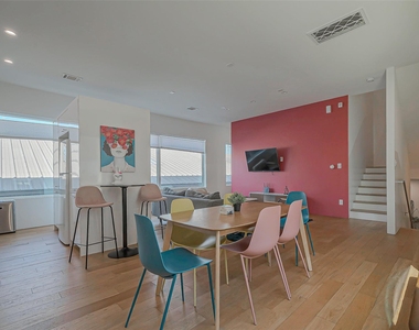 3513 Bell Street - Photo Thumbnail 2