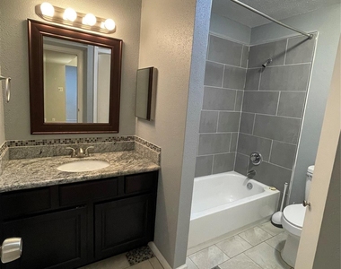 18519 Egret Bay Boulevard - Photo Thumbnail 9