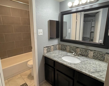 18519 Egret Bay Boulevard - Photo Thumbnail 6
