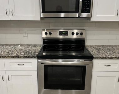 310 West Watson St  Unit A - Photo Thumbnail 3