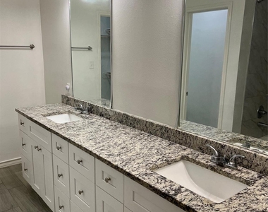 310 West Watson St  Unit A - Photo Thumbnail 10