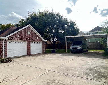 1522 24th Street - Photo Thumbnail 5