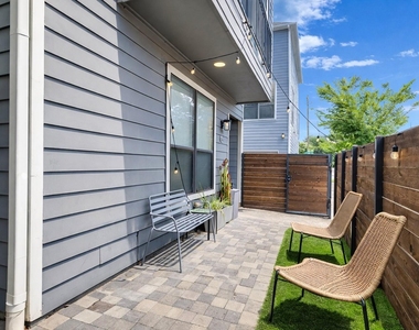 1206 W 14th Street - Photo Thumbnail 5