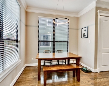 1206 W 14th Street - Photo Thumbnail 26