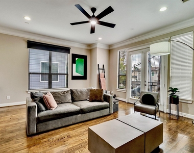 1206 W 14th Street - Photo Thumbnail 15