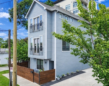 1206 W 14th Street - Photo Thumbnail 2