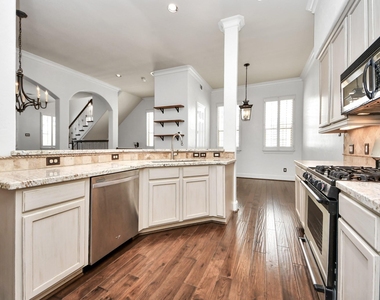710 Jackson Hill Street - Photo Thumbnail 11