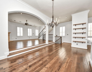 710 Jackson Hill Street - Photo Thumbnail 12