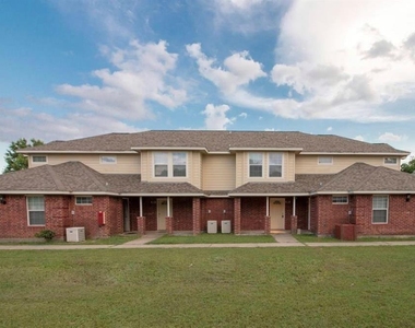 1207 Lovett Street - Photo Thumbnail 15