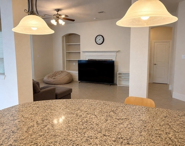515 Newington Lane - Photo Thumbnail 5