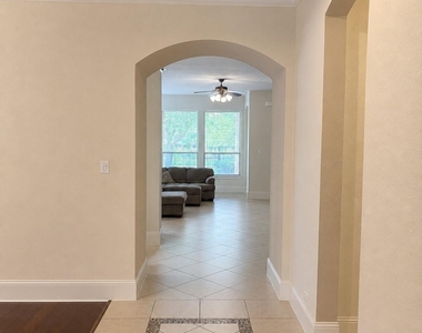 515 Newington Lane - Photo Thumbnail 6