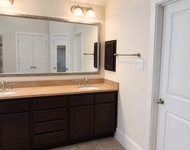 515 Newington Lane - Photo Thumbnail 18