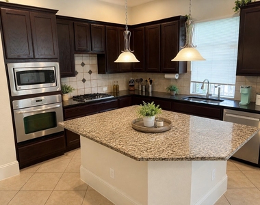 515 Newington Lane - Photo Thumbnail 10