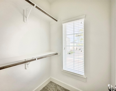 1602 Westside Gardens Lane - Photo Thumbnail 22