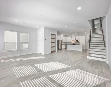 1602 Westside Gardens Lane - Photo Thumbnail 9