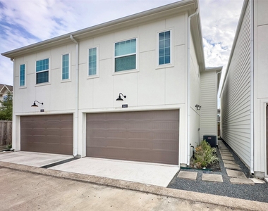 1602 Westside Gardens Lane - Photo Thumbnail 27