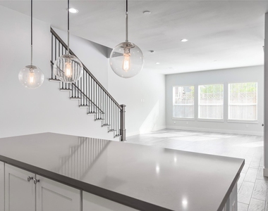 1602 Westside Gardens Lane - Photo Thumbnail 8