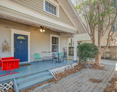 914 Snover Street - Photo Thumbnail 3