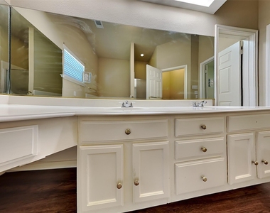 13143 Mills River Street - Photo Thumbnail 11