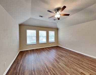13143 Mills River Street - Photo Thumbnail 9