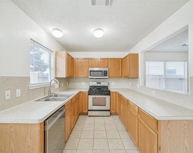 33318 Cottonwood Bend - Photo Thumbnail 10