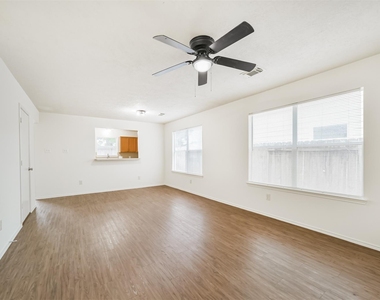 33318 Cottonwood Bend - Photo Thumbnail 3