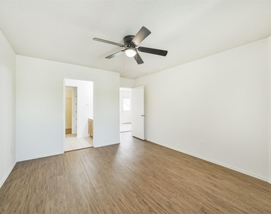 33318 Cottonwood Bend - Photo Thumbnail 18