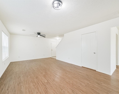 33318 Cottonwood Bend - Photo Thumbnail 8