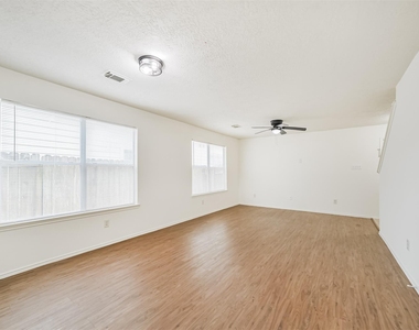 33318 Cottonwood Bend - Photo Thumbnail 7