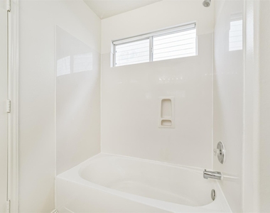 33318 Cottonwood Bend - Photo Thumbnail 20