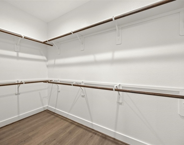 2632 Seaglass View Drive - Photo Thumbnail 17