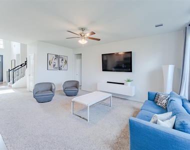8327 Threadfin Way - Photo Thumbnail 6