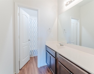 8327 Threadfin Way - Photo Thumbnail 23