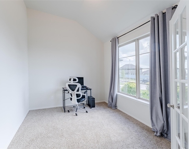 8327 Threadfin Way - Photo Thumbnail 12