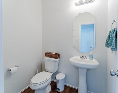 8327 Threadfin Way - Photo Thumbnail 14