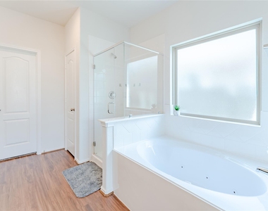 8327 Threadfin Way - Photo Thumbnail 19