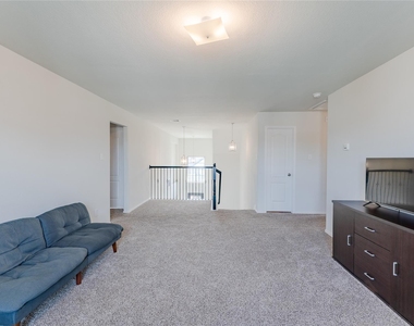 8327 Threadfin Way - Photo Thumbnail 15