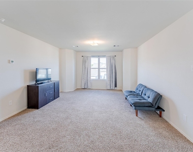 8327 Threadfin Way - Photo Thumbnail 21