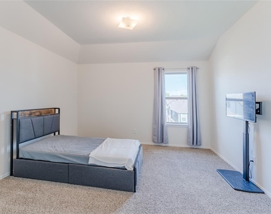 8327 Threadfin Way - Photo Thumbnail 22